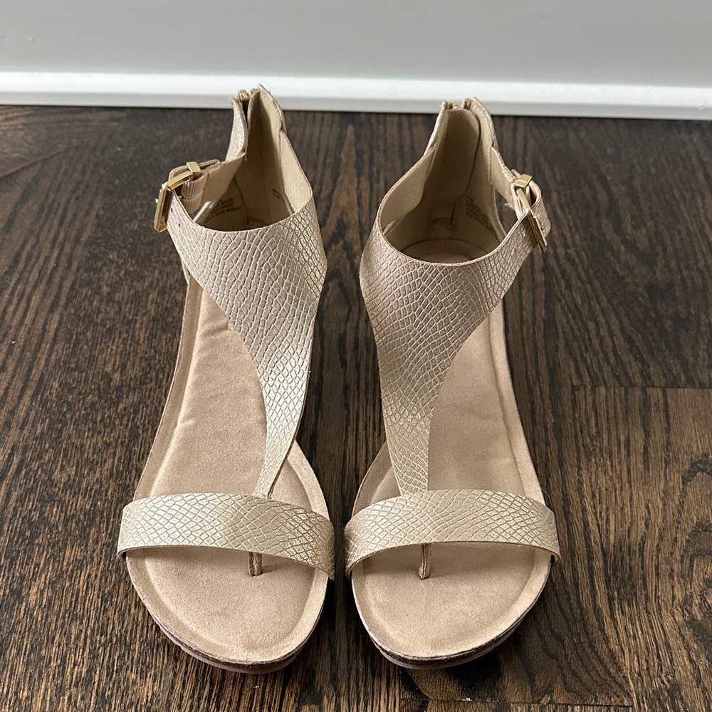 Reaction Sandals